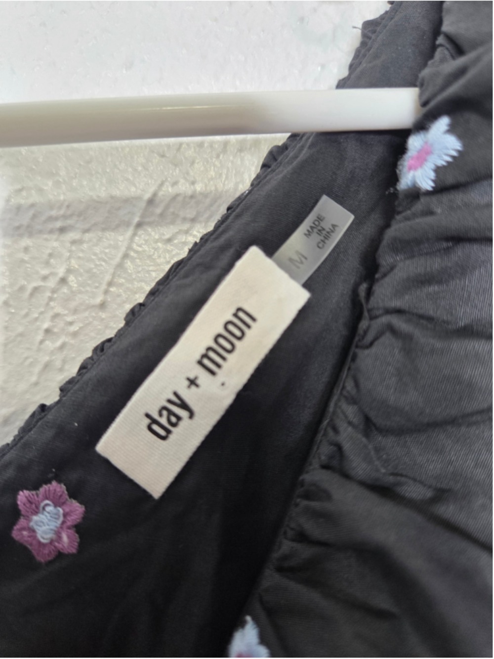 Day + Moon Black Floral Embroidered Mini Dress Women's Size Medium Puff Sleeve - Picture 8 of 13